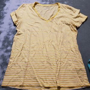 Everlane yellow&white striped v neck tshirt sz Medium